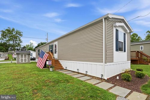 25 Fleming Dr, COATESVILLE, PA, 19320-4269 | Card Image
