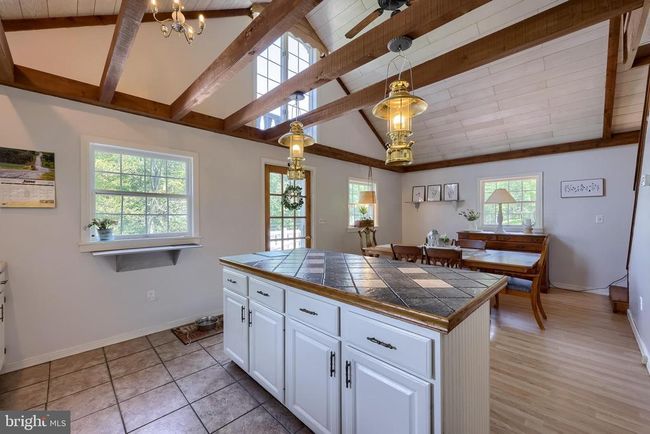 402 Swamp Rd, House other with 3 bedrooms, 2 bathrooms and null parking in MORGANTOWN PA | Image 8