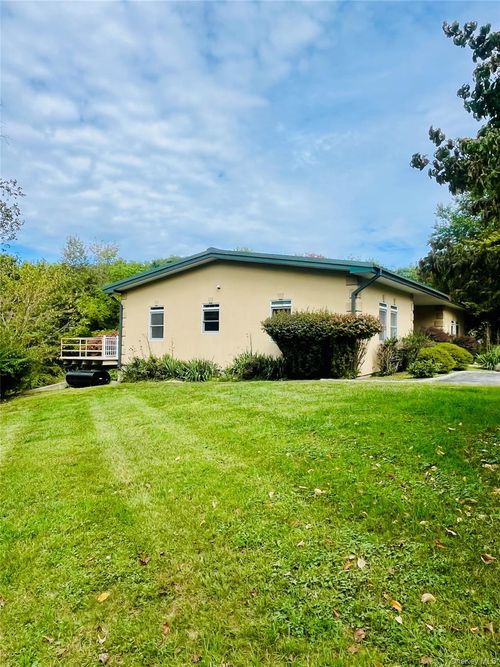 769 Bullville Rd, Montgomery, NY, 12549-1823 | Card Image