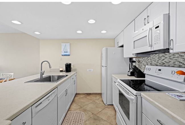 APT-103 - 4300 Gulf Blvd, Condo with 2 bedrooms, 2 bathrooms and null parking in South Padre Island TX | Image 17