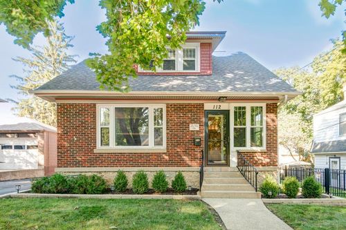 112 Liberty St, West Dundee, IL, 60118-2230 | Card Image