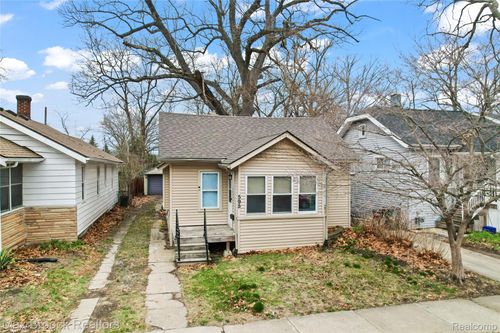 595 Drayton St, Ferndale, MI, 48220-1328 | Card Image