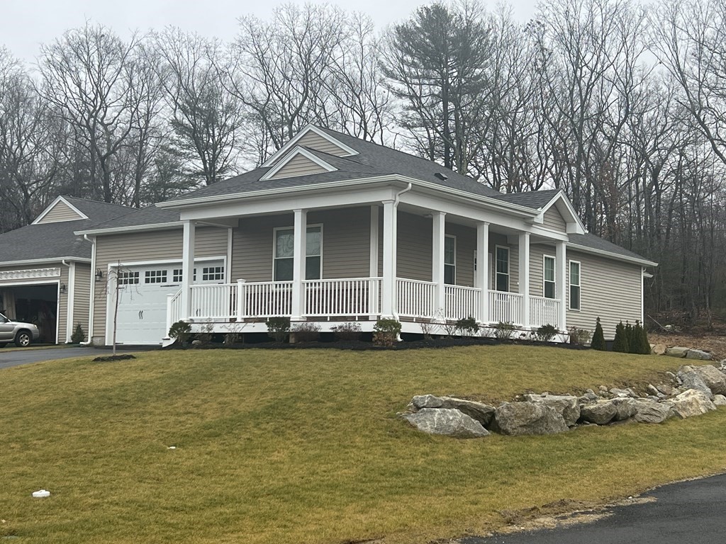 Harvey Spaulding St, Uxbridge, MA 01569