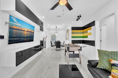 797 Nw 35th St, Miami, FL, 33127-3351 | Card Image