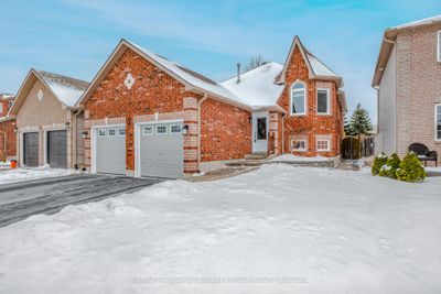 21 Dunsmore Lane, House other with 2 bedrooms, 3 bathrooms and 4 parking in Barrie ON | Image 1