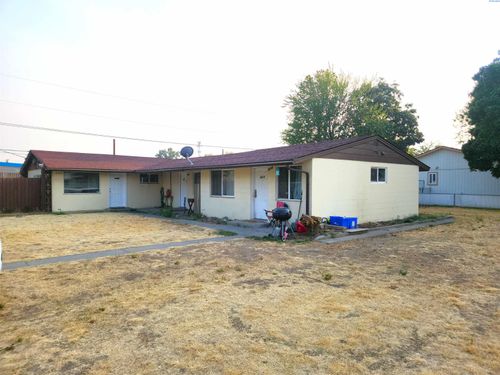 3211 W John Day Ave, Kennewick, WA, 99336-2417 | Card Image