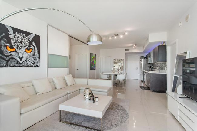 4410 - 90 Sw 3rd St, Condo with 2 bedrooms, 2 bathrooms and null parking in Miami FL | Image 2