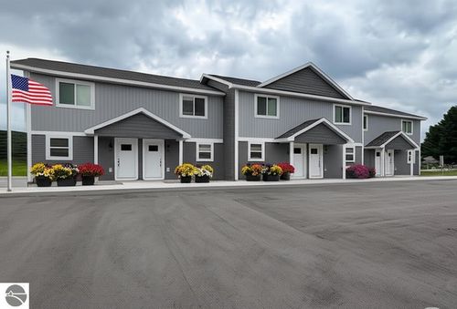 3792 Woodgate Dr, Traverse City, MI, 49686-6328 | Card Image
