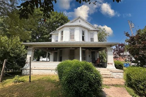 201 S Lafayette Street, Newton, IL, 62448 | Card Image