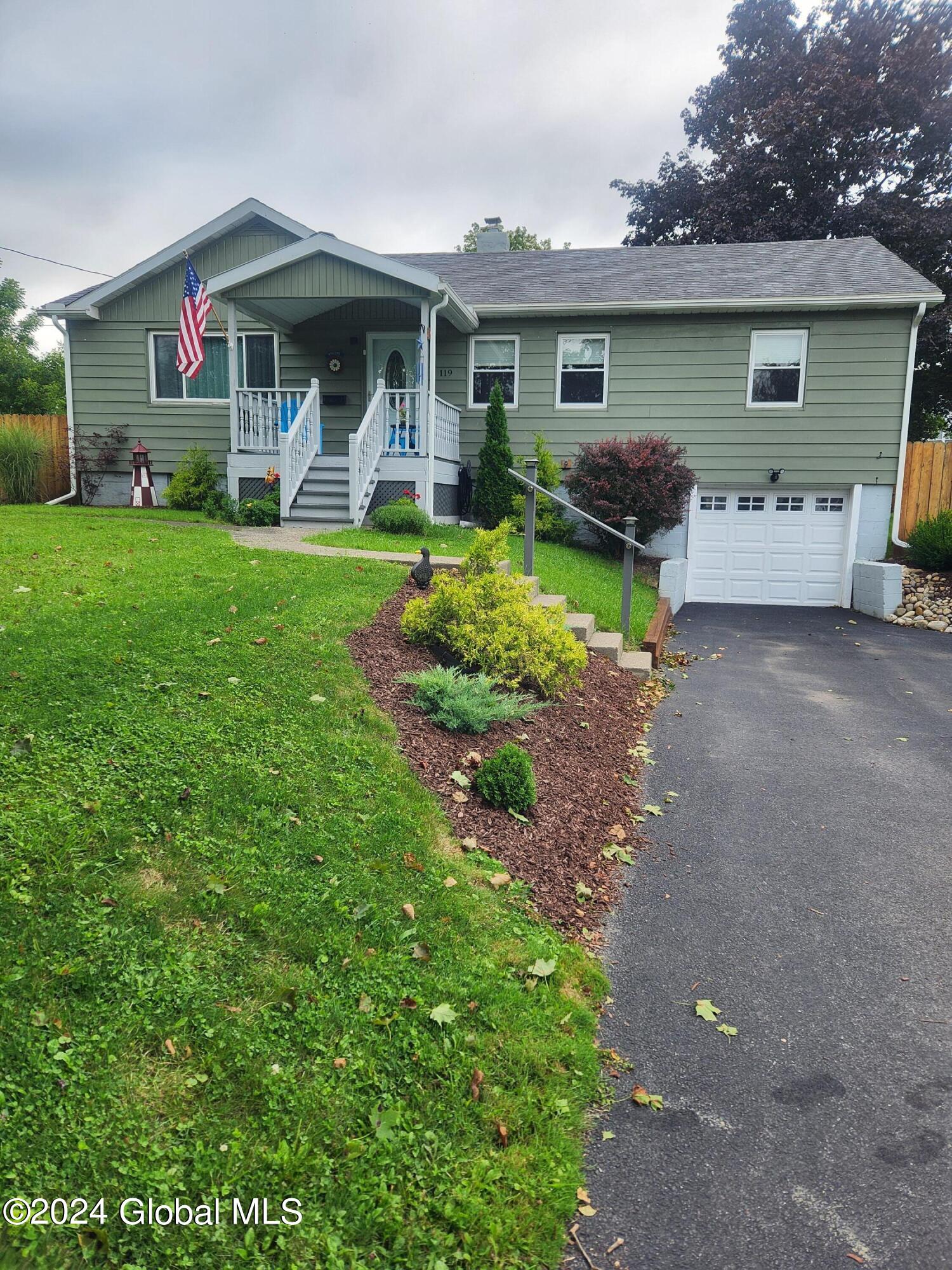 Maple Ave, Canajoharie, NY 13317