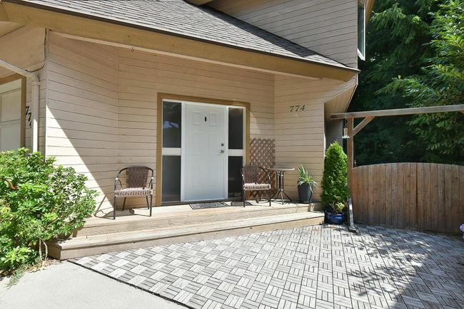 774 Creekside Crescent, Home with 3 bedrooms, 1 bathrooms and 4 parking in Gibsons BC | Image 26