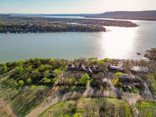2016 N Lakeview Dr, Palo Pinto, TX, 76484-3923 | Card Image