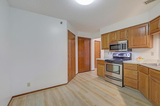 APT-108 - 3801 W 98 Th St, Condo with 2 bedrooms, 2 bathrooms and null parking in Bloomington MN | Image 17