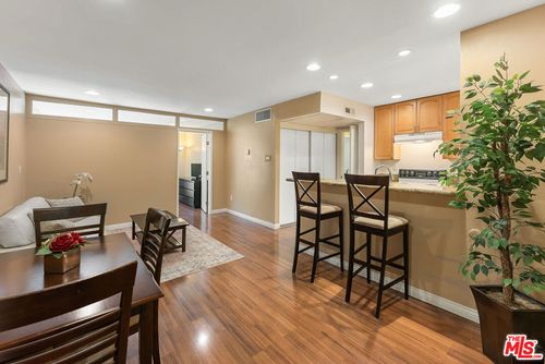 103-5257 Radford Ave, Valley Village, CA, 91607-4410 | Card Image
