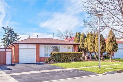 25 Glebe Cres, Brampton, ON, L6S1E9 | Card Image
