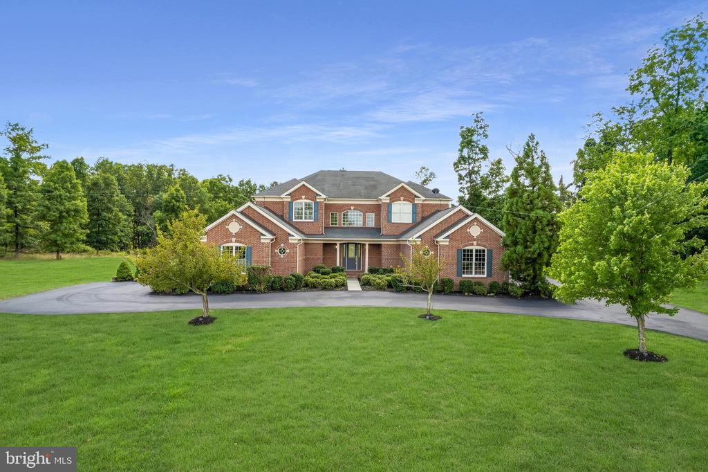 Perthshire Ct, Leesburg, VA 20175