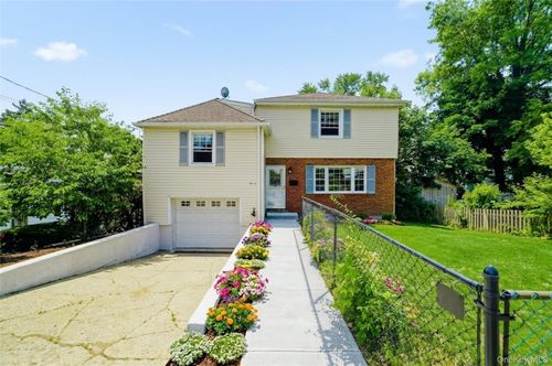 342 Roberts Ave, Yonkers, NY, 10703-1713 | Card Image