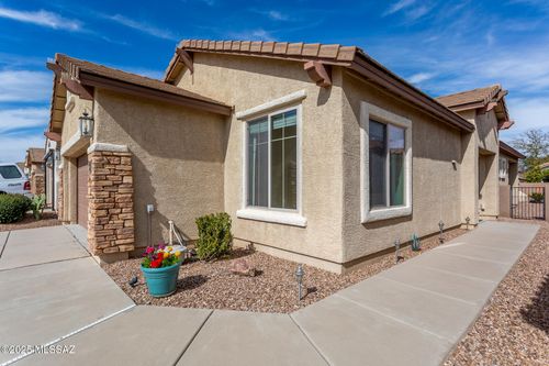 384 W Calle Media Luz, Sahuarita, AZ, 85629-8522 | Card Image