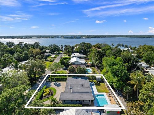 530 Manor Dr, Stuart, FL, 34994-7134 | Card Image