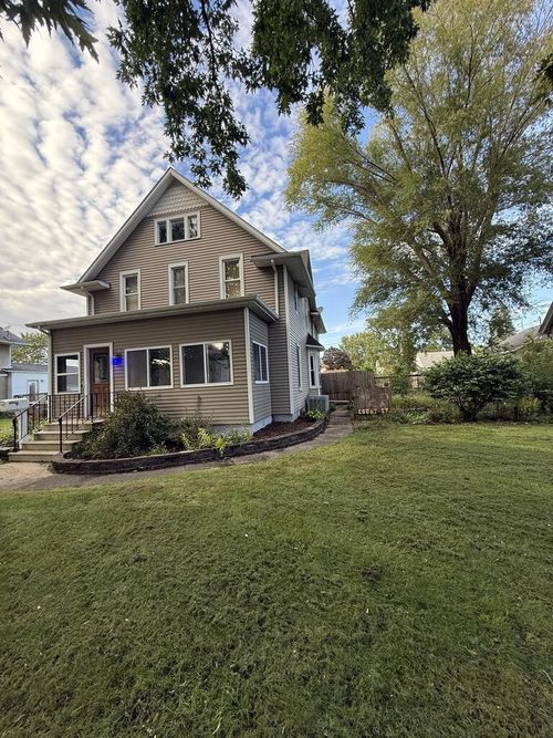 722 Court St, Rockwell City, IA, 50579-1336 | Card Image