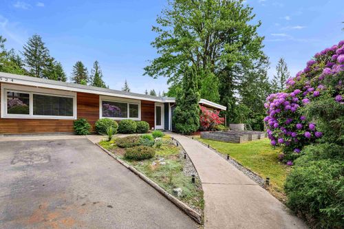 40524 Highlands Way N, Garibaldi Highlands, BC, V0N1T0 | Card Image