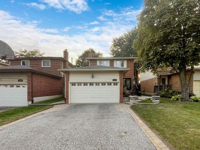 1227 Cedarcroft Cres, House other with 3 bedrooms, 4 bathrooms and 6 parking in Pickering ON | Image 1