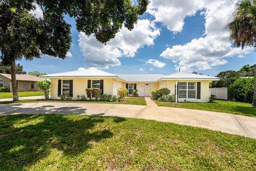 1426 34th Ave, Vero Beach, FL, 32960-2742 | Card Image
