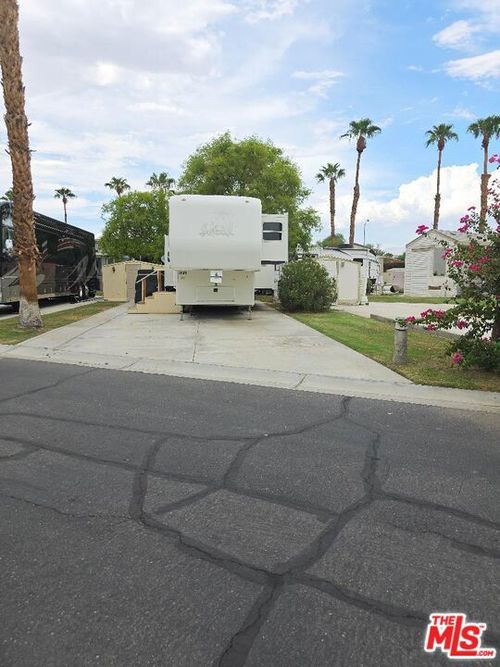 spc-181-84136 Avenue 44, Indio, CA, 92203-5581 | Card Image