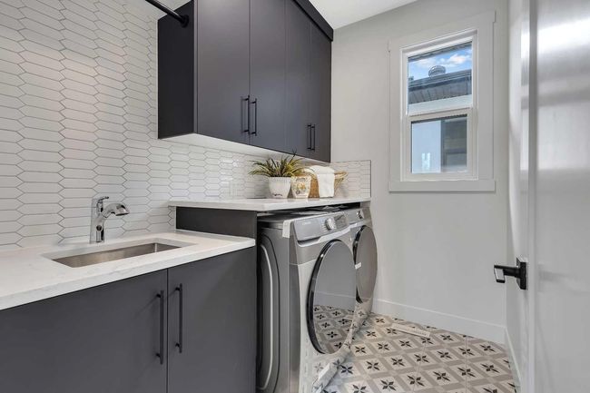 42 Collingwood Place Nw, House other with 5 bedrooms, 4 bathrooms and 2 parking in Calgary AB | Image 35