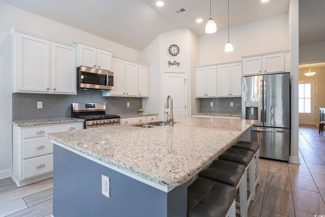 409 Spring View Ct, House other with 4 bedrooms, 2 bathrooms and 4 parking in Little River SC | Image 5