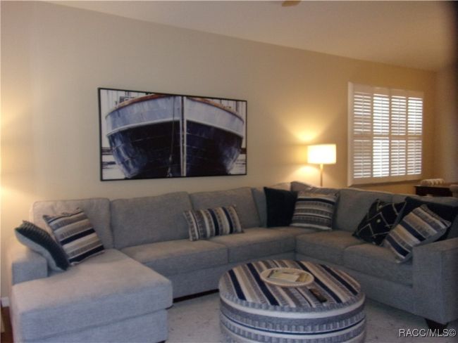 877 Silver Meadow Loop, House other with 3 bedrooms, 2 bathrooms and null parking in Hernando FL | Image 8