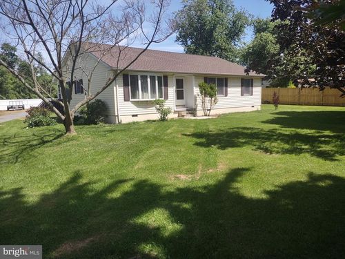 108 Connector Rd, MARTINSBURG, WV, 25405-5664 | Card Image