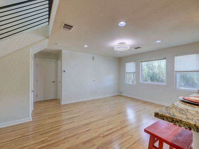 2 - 400 E 33 Rd St, Condo with 3 bedrooms, 3 bathrooms and 2 parking in Austin TX | Image 15