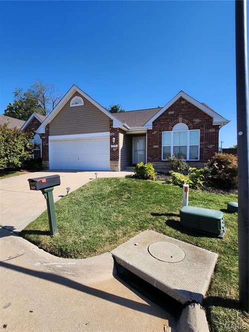 3638 Candlewyck Green Ct, Florissant, MO, 63034-2523 | Card Image