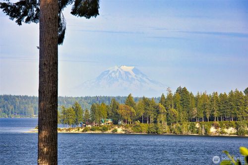 662 E Stadium Beach Rd E, Grapeview, WA, 98546-9643 | Card Image