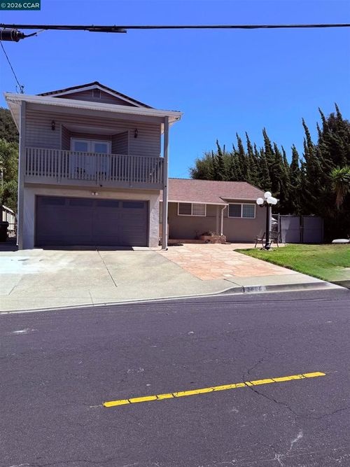 2626 Shamrock Dr, San Pablo, CA, 94806-1523 | Card Image