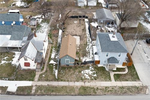 837 S 22nd St, Saint Joseph, MO, 64507-1131 | Card Image