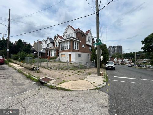 2001 N 52nd St, Philadelphia, PA, 19131-3302 | Card Image