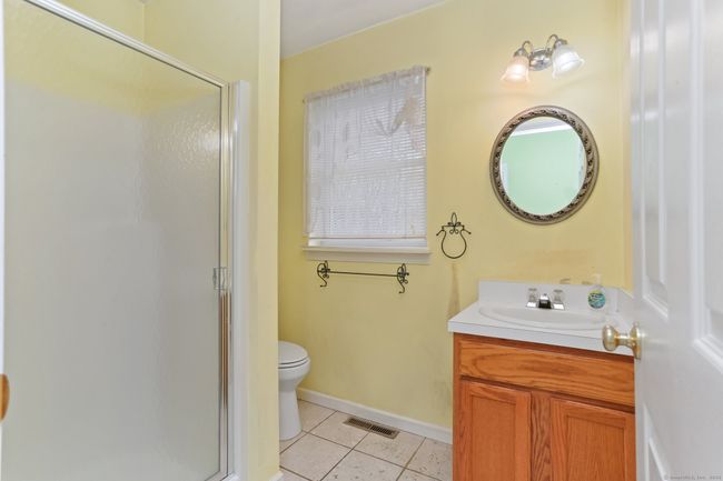 157 Hull St, House other with 3 bedrooms, 3 bathrooms and null parking in Ansonia CT | Image 21