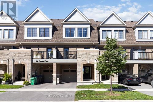 86 Fruitvale Cir, Brampton, ON, L7A5B9 | Card Image