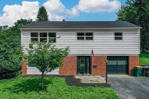 2853 Comanche Dr, Dayton, OH, 45420-3830 | Card Image