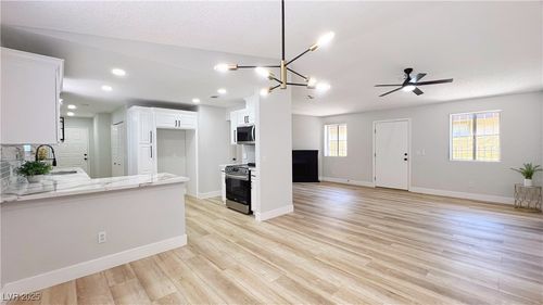 744 Hubbard St, Las Vegas, NV, 89110-5460 | Card Image