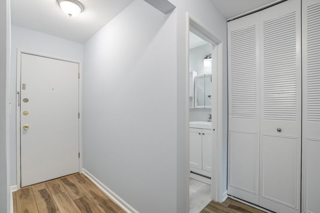 APT-103 - 3515 Central Rd, Condo with 1 bedrooms, 1 bathrooms and 2 parking in Glenview IL | Image 18