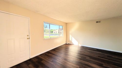4-5181 Connecticut Dr, Sacramento, CA, 95841-3925 | Card Image