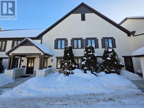 22-5 James Foxway, North York, ON, M2K2S2 | Card Image