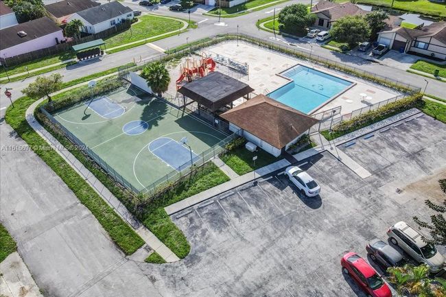 0 - 9780 W Daffodil Ln, Home with 3 bedrooms, 2 bathrooms and null parking in Miramar FL | Image 57