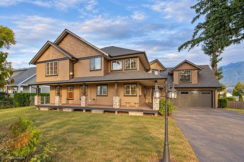 8878 Upper Prairie Rd, Chilliwack, BC, V2P6H4 | Card Image