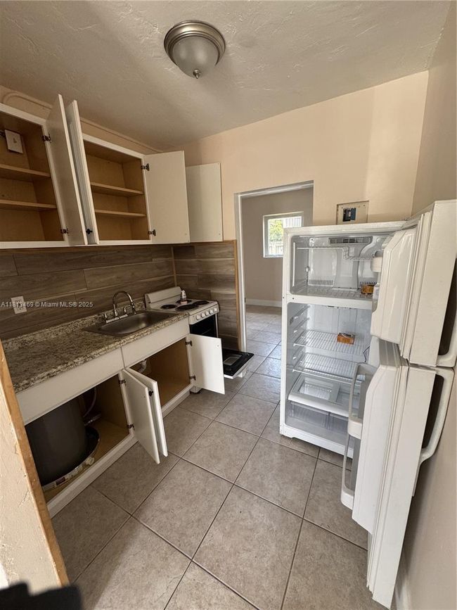 APT-5 - 4404 Sw 22 Nd St, Condo with 1 bedrooms, 1 bathrooms and null parking in West Park FL | Image 9
