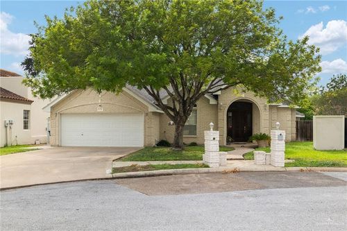 6205 N 29th Ln, McAllen, TX, 78504-5058 | Card Image
