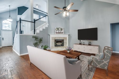 5013 Marineway Dr, Fort Worth, TX, 76135-1809 | Card Image